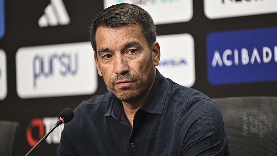 Beşiktaş Teknik Direktörü Giovanni van Bronckhorst’tan AçıklamalarHaberin BaşlıklarıBeşiktaş Teknik Direktörü