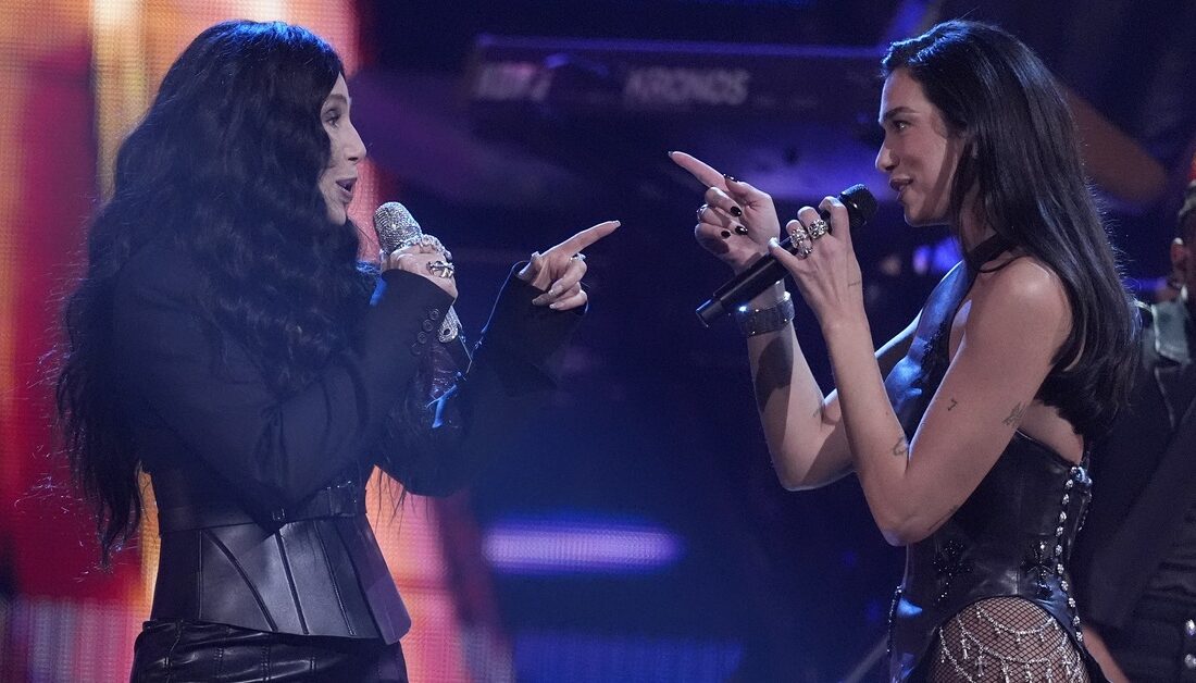 Cher ve Dua Lipa, Rock and Roll Hall of Fame