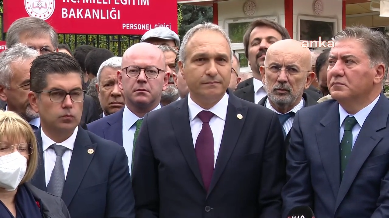 Chp Heyeti Tbmmden Meb Onune Yurudu Ozcagdastan Bakan Tekine Okullari