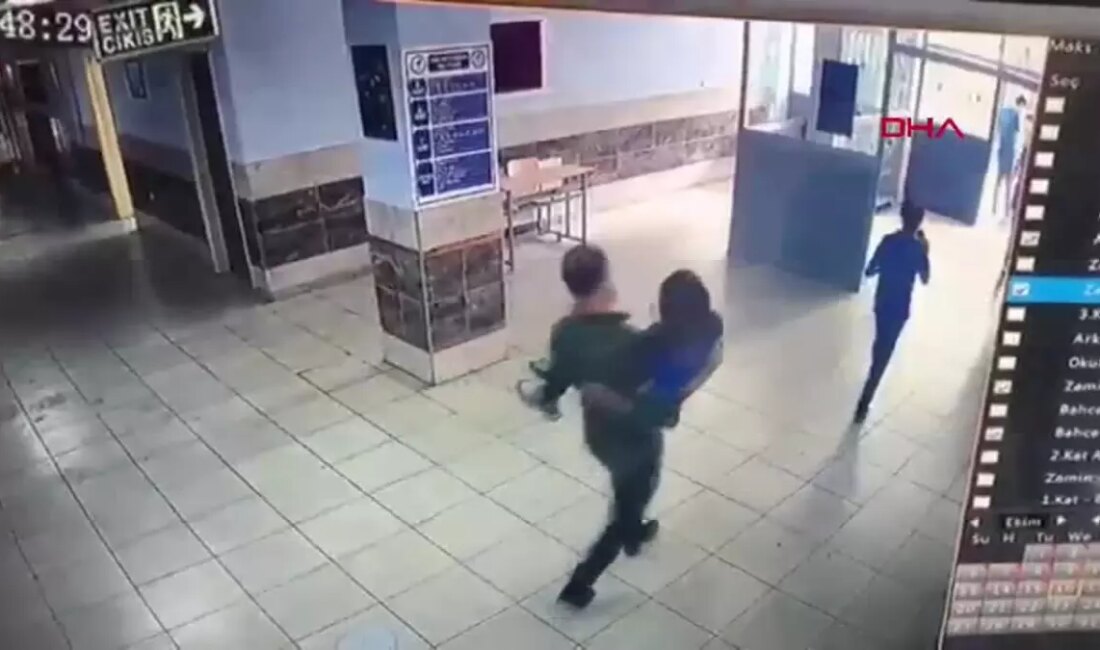 Mehmet Emin Ekin, Batman’da Deprem Anında Bedensel Engelli Öğrencisini Kucaklayarak