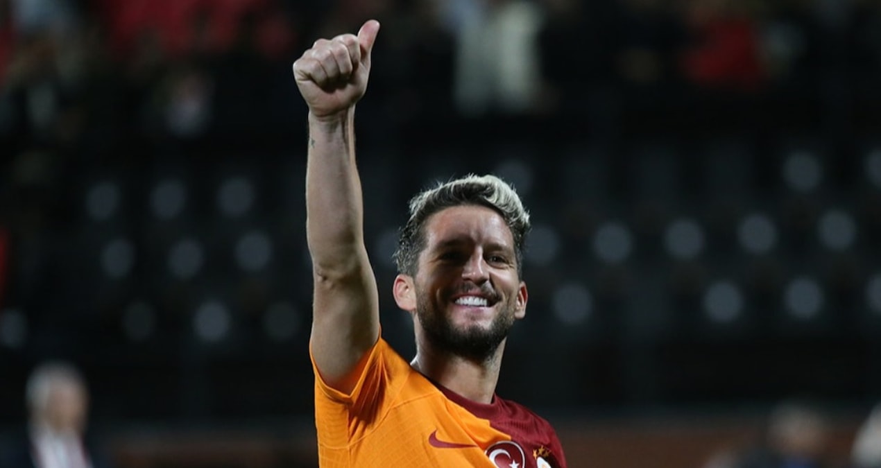 Derbide Ilk Kez Mertens Heyecani