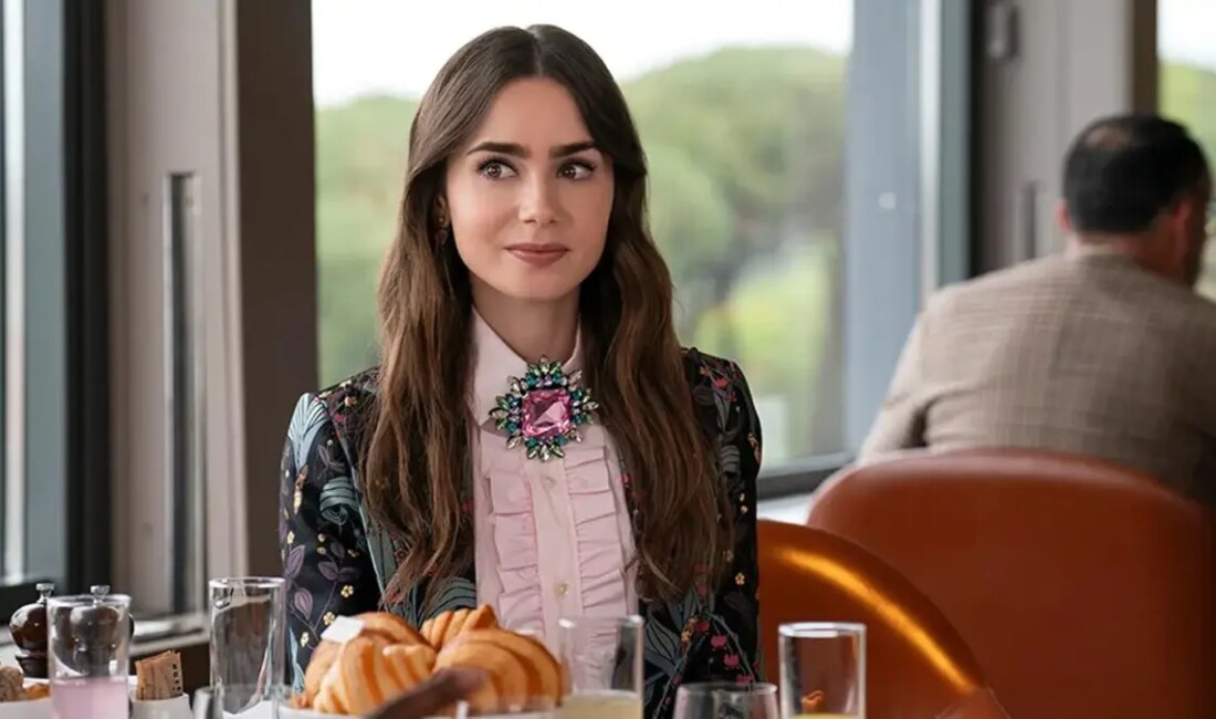 Paris ve Roma Arasındaki “Emily Paris’te” Dizisi Anlaşmazlığı “Emily Paris’te”