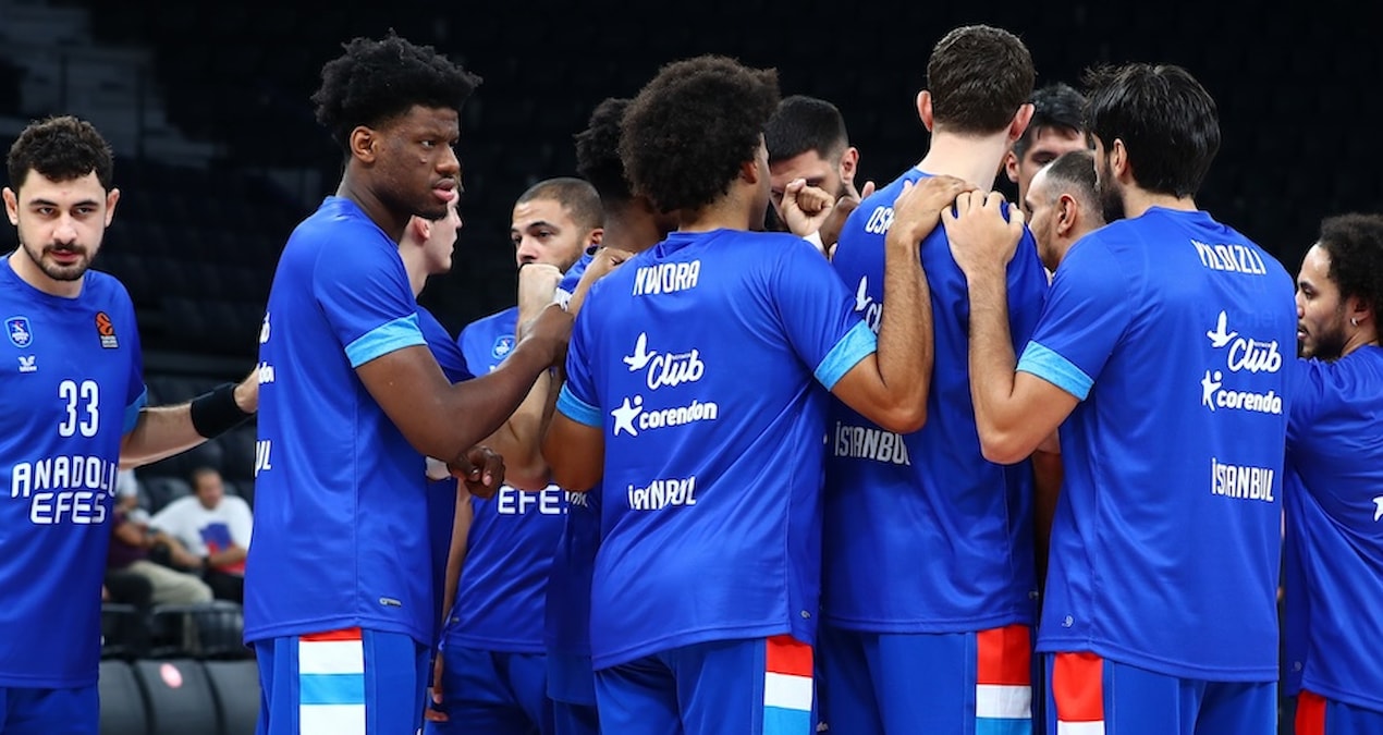 Efes Bolognada Virtusu Devirdi