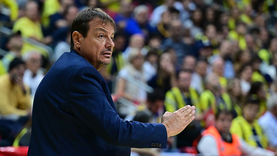 Ataman: “Fenerbahçe maçında zorlandık ancak önemli bir galibiyet aldık”Haberin BaşlıklarıAtaman: