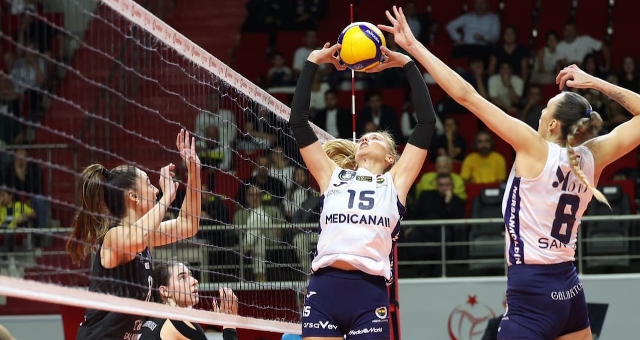 Fenerbahce Voleybol Medicana Nilufer Belediyespora Set Vermeyi Basaramadi