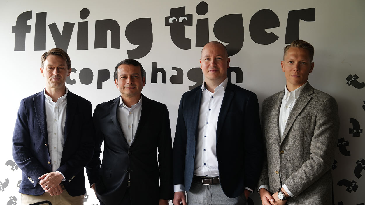 Flying Tiger Copenhagen Heyecanla Bekleyenleriyle Bulusuyor