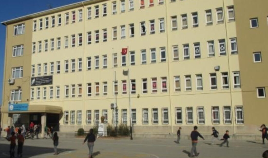 Öğrencilere Bilinmeyen İlaç Verildiği İddiasıyla Soruşturma BaşlatıldıHaberin BaşlıklarıÖğrencilere Bilinmeyen İlaç