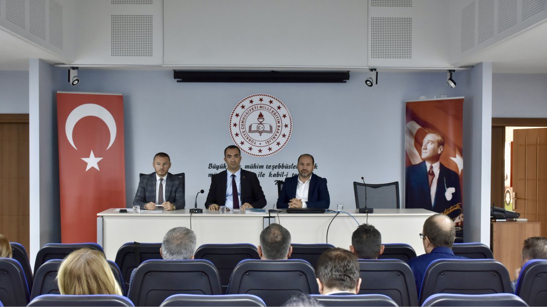 İl Millî Eğitim Müdürü Ferhat Yılmaz Başkanlığında Merkez İlçe Ortaokul