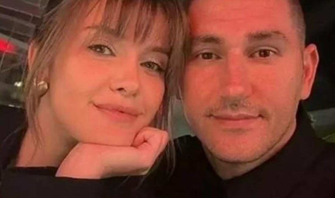 Ünlü Çift Düğün Töreniyle EvlendiHaberin BaşlıklarıÜnlü Çift Düğün Töreniyle EvlendiAşk