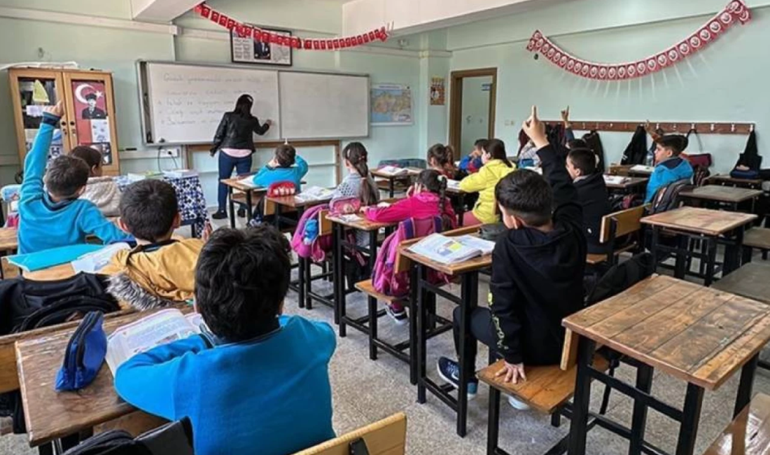 İstanbul Valiliği, İkili Eğitimde Ders Sürelerini KısalttıHaberin Başlıklarıİstanbul Valiliği, İkili