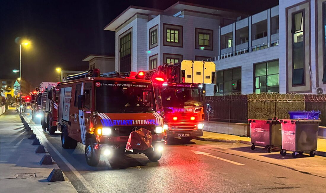 İstanbul Zeytinburnu’nda Öğrenciler Tahliye Edildi: Otoparkta Yangın Çıktı İstanbul Zeytinburnu’nda