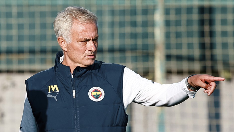 Fenerbahçe Teknik Direktörü Jose Mourinho, Bodrum FK Maçında Kadroyu Değiştiriyor: