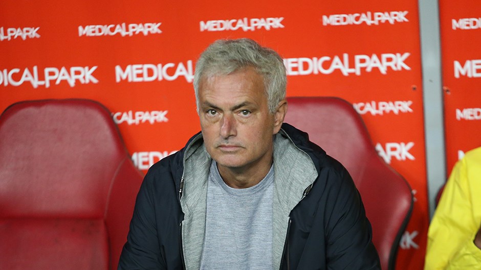 Fenerbahçe, Manchester United Maçı Öncesi Mourinho İle Röportaj YaptıHaberin BaşlıklarıFenerbahçe,