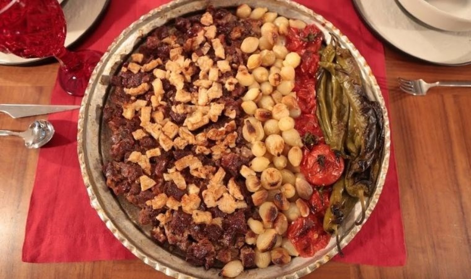 Kahramanmarasin Enfes Yemegi Eli Bogrunde Nasil Yapilir Tarifi