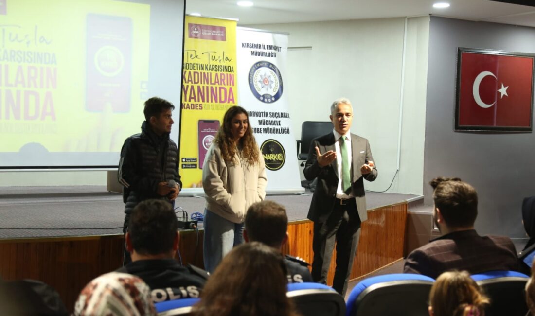 Kırşehir Emniyet Müdürlüğü ekipleri, Kırşehir Ahi Evran Üniversitesi öğrencilerine siber