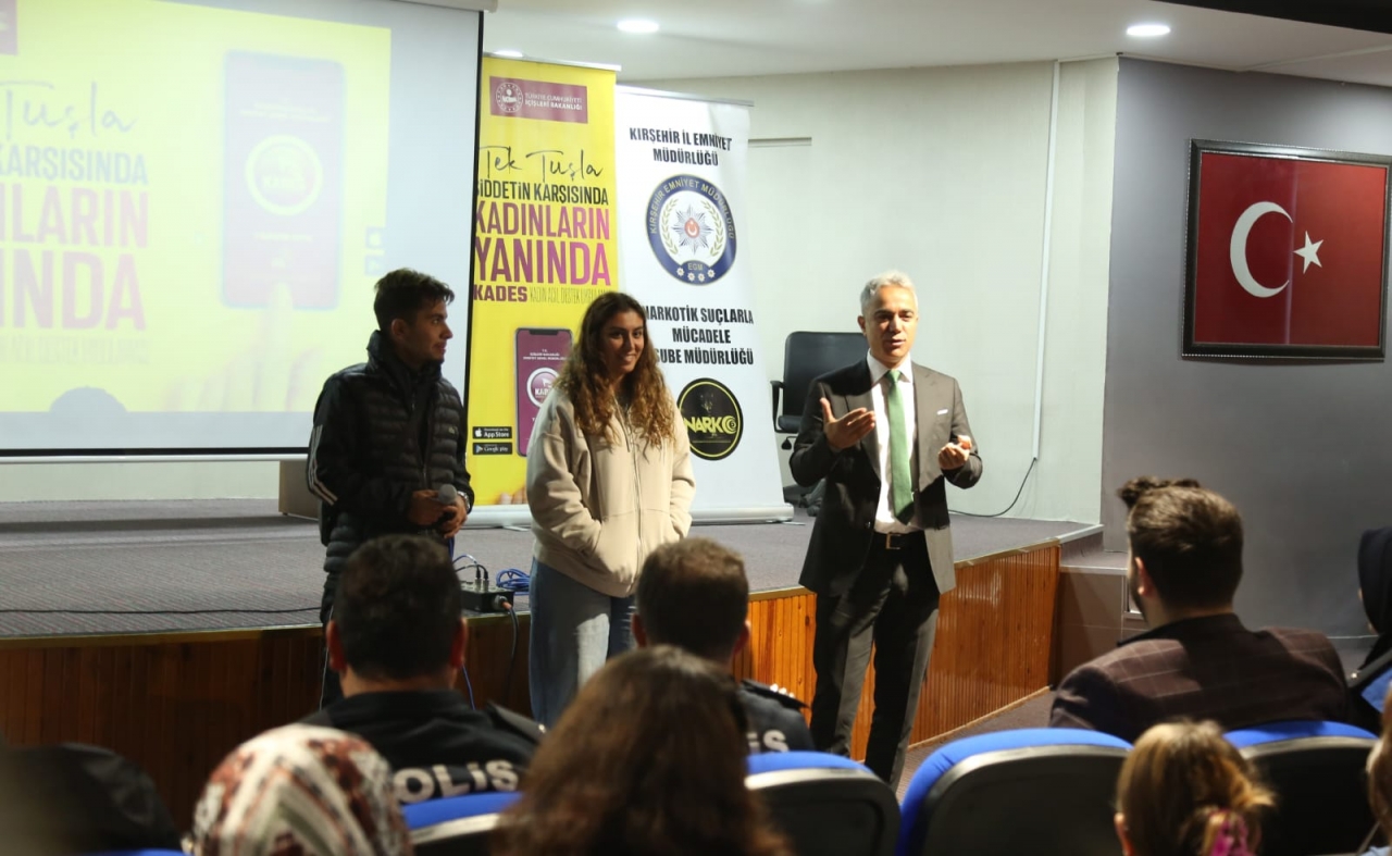 Kirsehirde Polis Universite Ogrencilerine Egitim Verdi