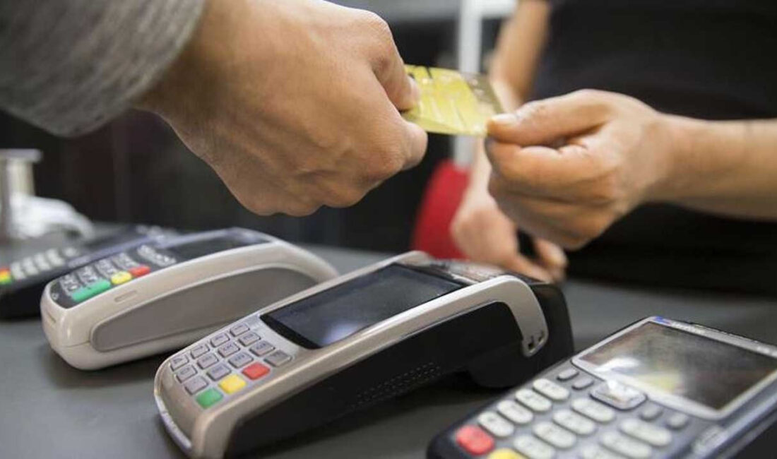 Kartlı Alışverişlerin Esnafı Yaktığı İddiasıHaberin BaşlıklarıKartlı Alışverişlerin Esnafı Yaktığı İddiasıYüksek