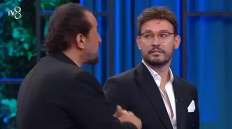 Kopya Skandalı: MasterChef Şefleri TepkiliHaberin BaşlıklarıKopya Skandalı: MasterChef Şefleri TepkiliKopya