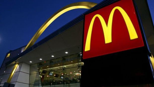 McDonald’s Hisseleri, Koli Basili Skandalıyla Sert DüştüHaberin BaşlıklarıMcDonald’s Hisseleri, Koli
