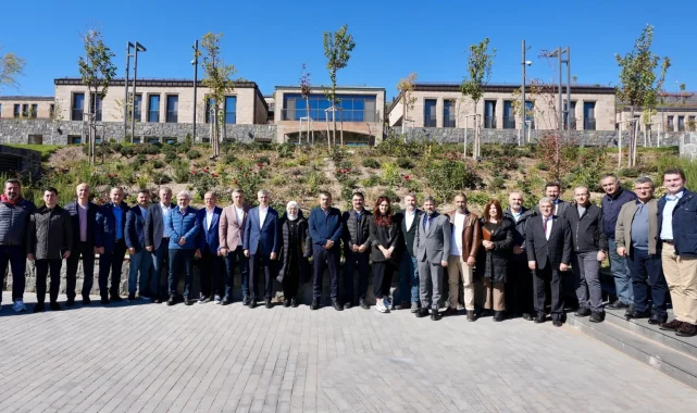 Millî Eğitim Bakanı Yusuf Tekin Değerlendirmelerde Bulundu: Ahlat’ta Birim Amirleri