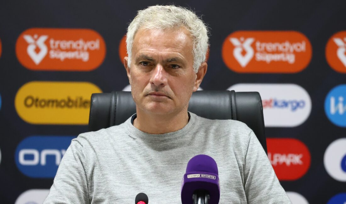 Jose Mourinho: “Rakiplerle Aramızdaki Farkı Artırdık” Mourinho, İrfan Can Kahveci’nin
