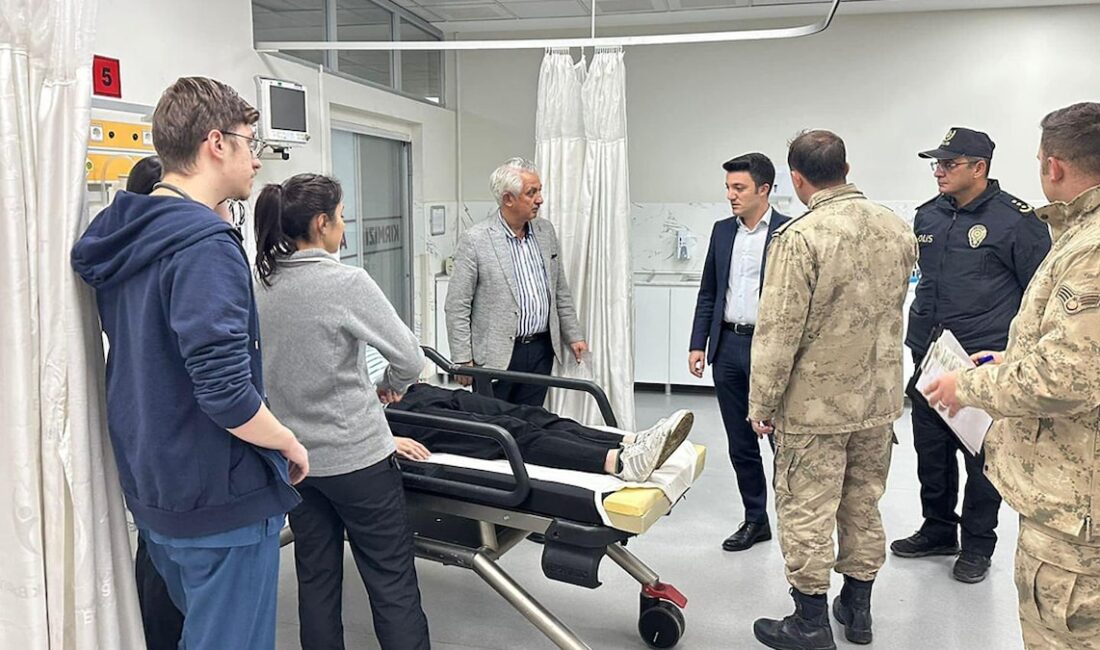 Öğrenci Servisi ile Kamyonet Çarpıştı: 8 Kişi Yaralandı İncesu Mahallesi’ne
