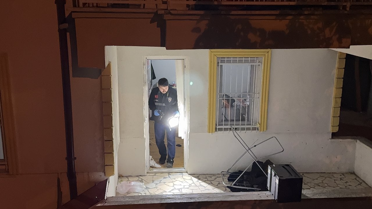 Ogrenci Yurdundaki Patlamada 1 Kisi Yaralandi