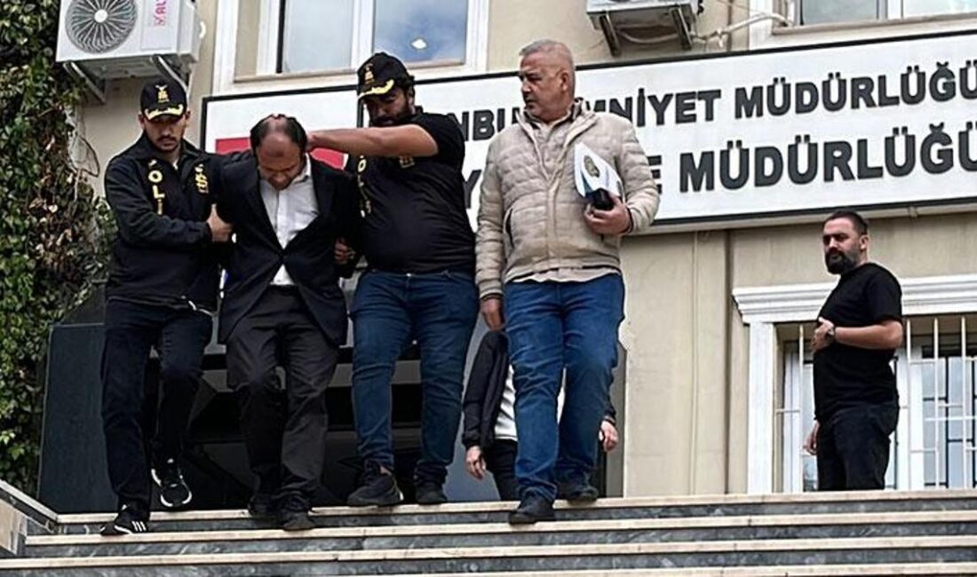 Öğretmen Okulda Silahla Dehşet Saçtı: O Saniyeleri AnlattılarHaberin BaşlıklarıÖğretmen Okulda