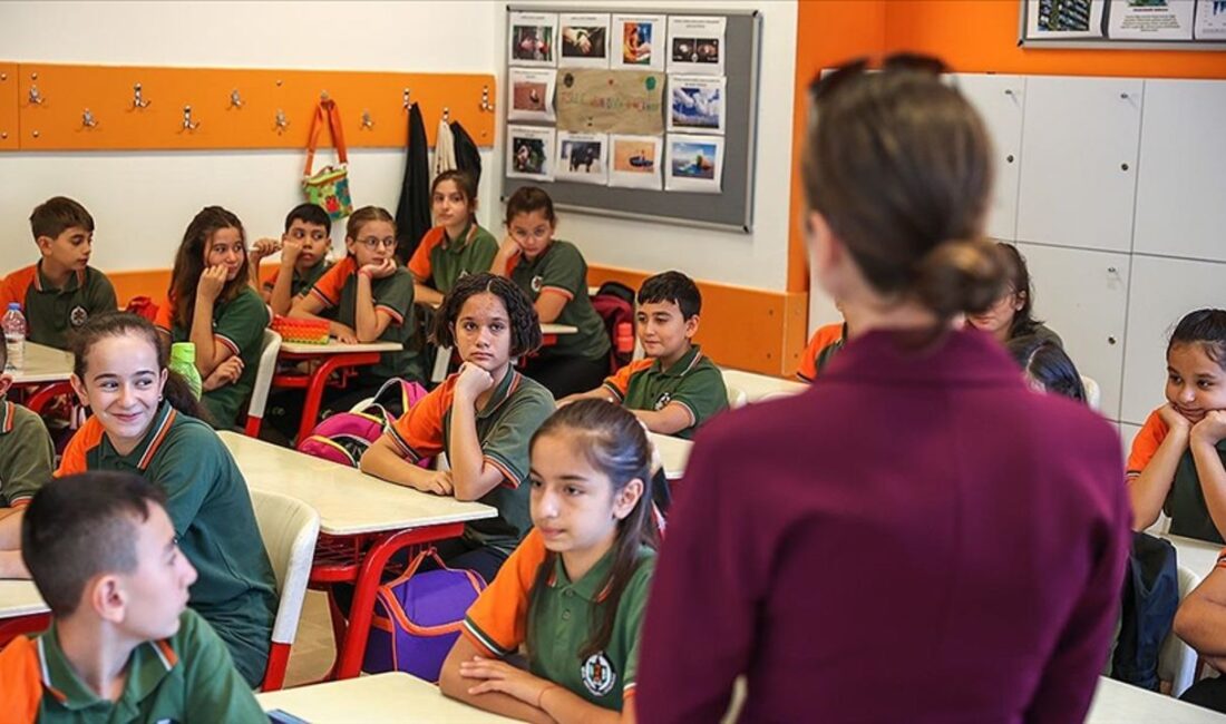 Eğitim Bakanlığı Öğretmen Ek Ders Ödemelerinde Değişiklik YaptıHaberin BaşlıklarıEğitim Bakanlığı
