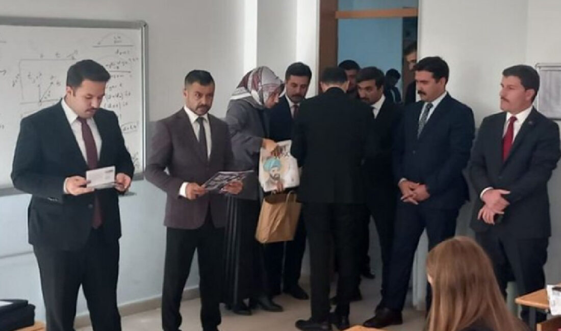 Ülkü Ocakları İstanbul İl Başkanı Silivri’deki Okulu Ziyaret Etti Bozkurt