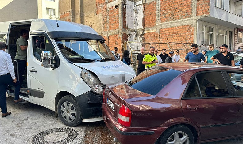 Kaza Sonucunda 7 Öğrenci Yaralandı, Soruşturma Başlatıldı Kaza Detayları Olay,