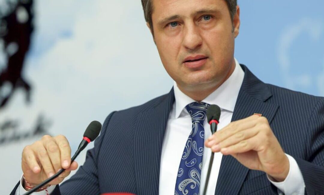 MEB, Okullardaki Hijyen Skandalıyla Yeni Eğitim Öğretim Yılını BaşlattıHaberin BaşlıklarıMEB,