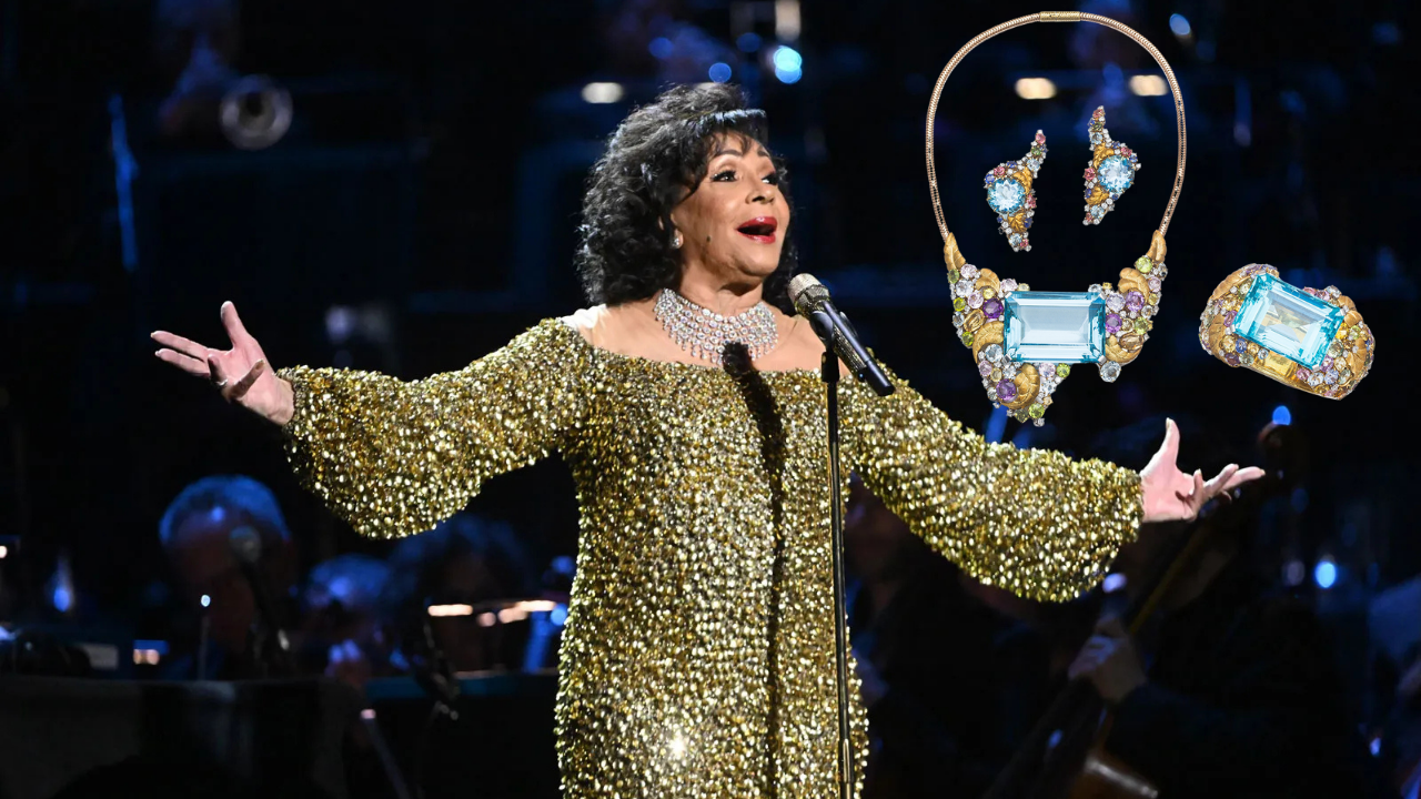 Sik ve Gosterisli Dame Shirley Bassey Mucevher Koleksiyonu Dunya Rekoru
