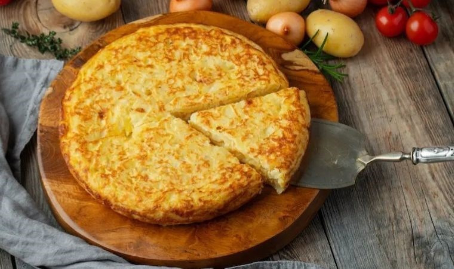 Sipsak Hazirlanan Enfes Patatesli Tava Boregi Tarifi Masterchef Patatesli