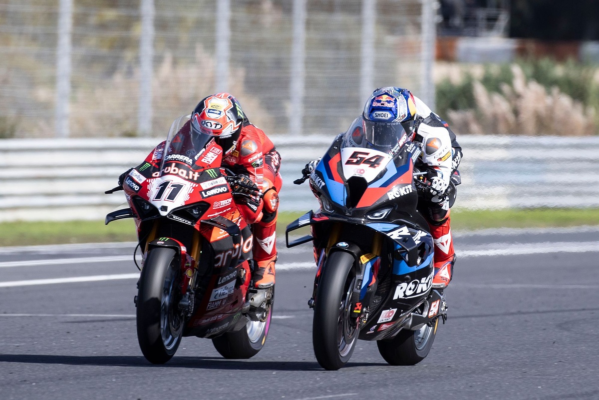 Toprak Razgatlıoğlu, Estoril’de İkinci Dünya Superbike Şampiyonluğu İçin Yolunda İlerliyor