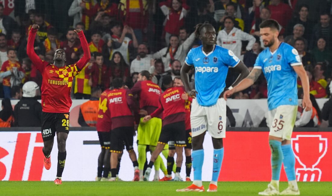 Göztepe, Trabzonspor’u 2-1 Mağlup EttiHaberin BaşlıklarıGöztepe, Trabzonspor’u 2-1 Mağlup EttiGöztepe’nin