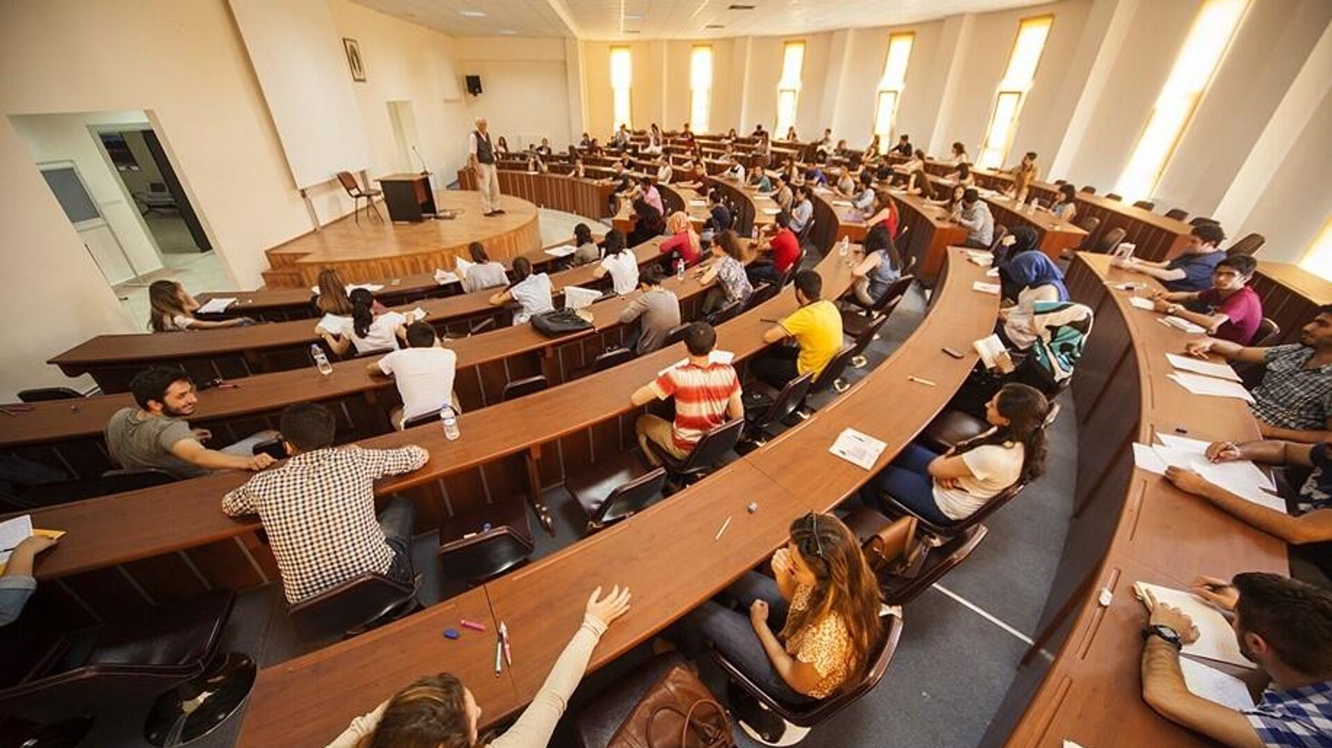 Universite Ogrencileri Ekonomik Gucluklerle Karsi Karsiya Haber