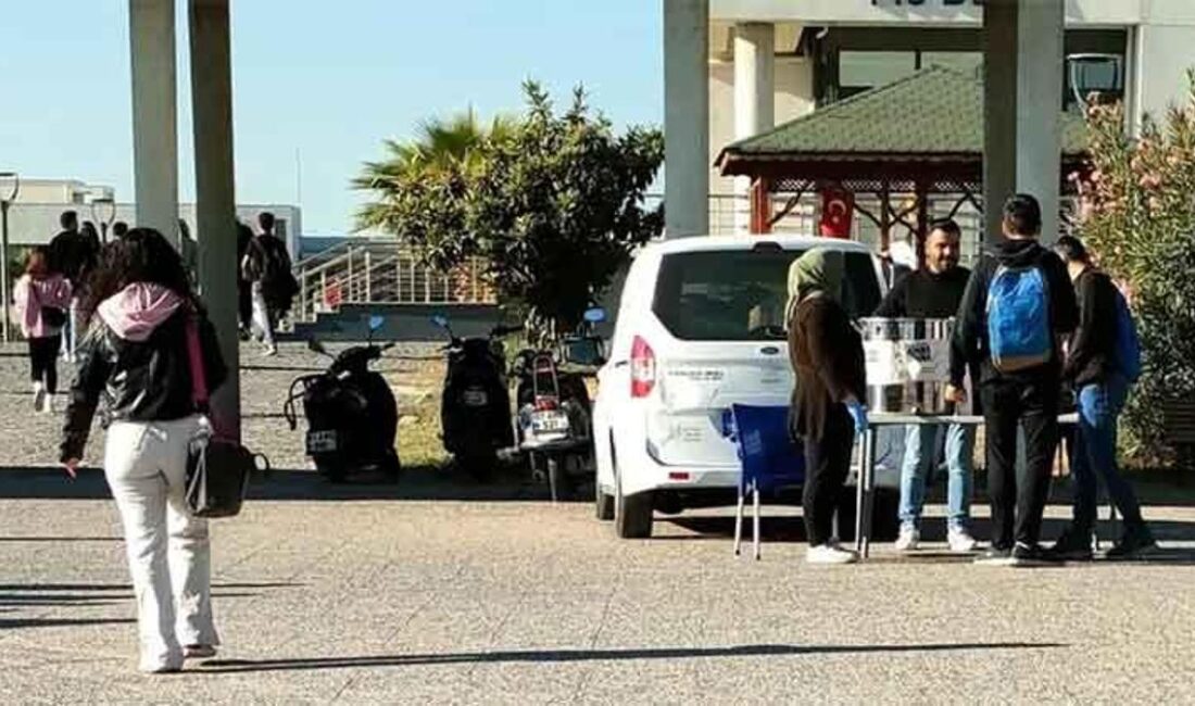 Adana Büyükşehir Belediyesi, Alparslan Türkeş Üniversitesi öğrencilerine her sabah sıcak
