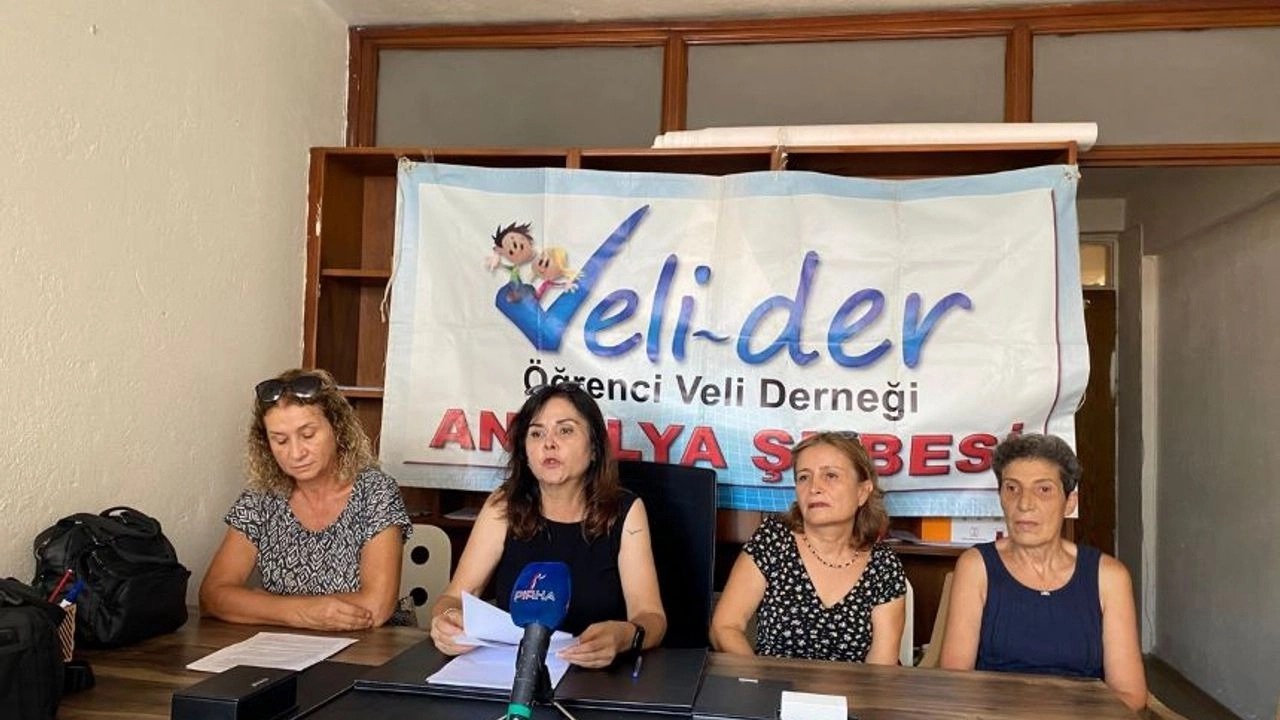 Okullardaki Temizlik Sorunu Velileri ve Öğretmenleri Endişelendiriyor Öğrenci Veli Derneği