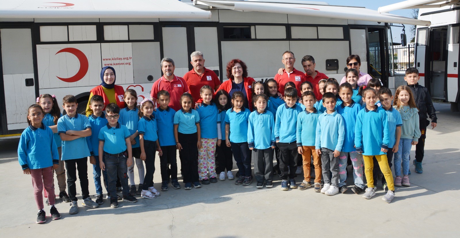 Gönüllü Kan Bağışı Kampanyası Manisa’da Devam Ediyor Okullar Destek Veriyor