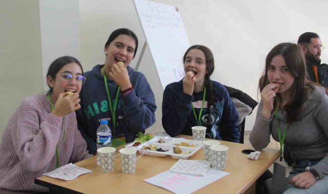 Sivas’tan Gelen Erasmus Plus Öğrencileri Türk Mutfağını Keşfetti Sivas’ta Erasmus
