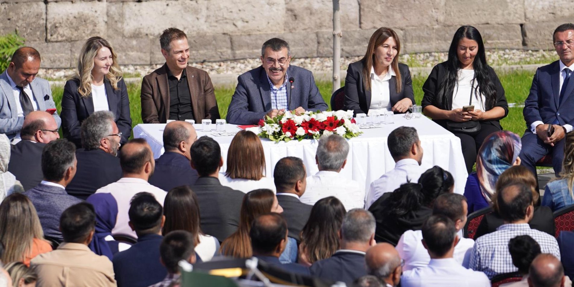 Millî Eğitim Bakanı Kayseri’de Öğretmenlerle Buluştu Millî Eğitim Bakanı Tekin,