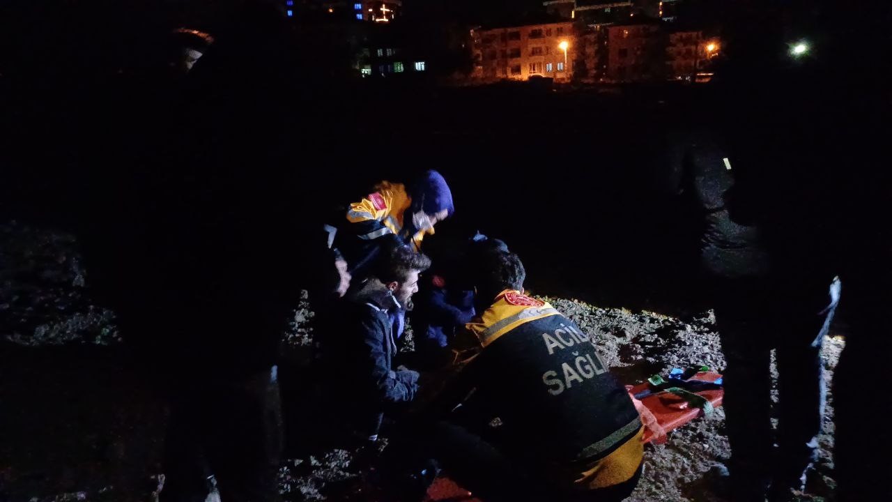 1730718220 Okul Servisinde Alkol Alan Sahsi Darp Edip Tufekle Yaraladilar