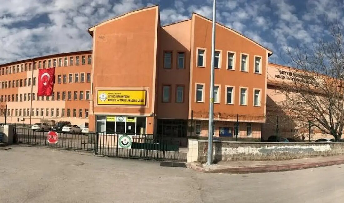 Kayseri Emniyet Müdürlüğü Narko-Okul Uygulamalarına Devam Ediyor Kayseri İl Emniyet