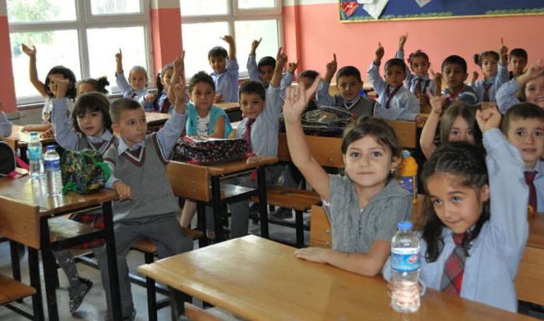 Türkiye Genelindeki Okullar 11 Kasım Pazartesi Günü Tatil mi? İşte