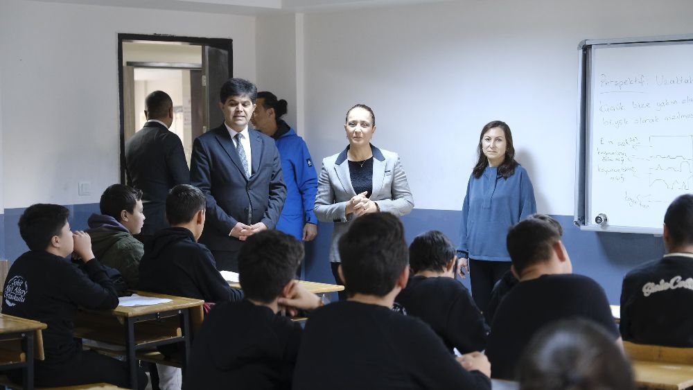 Okul ve Kurum Ziyaretleri: Tülay Baydar Bilgihan’dan Tutku Dolu Anlar Tülay Baydar Bilgihan Okul Ziyareti