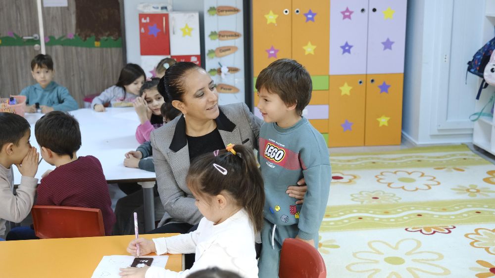 Okul ve Kurum Ziyaretleri: Tülay Baydar Bilgihan’dan Tutku Dolu Anlar Tülay Baydar Bilgihan Okul Ziyareti