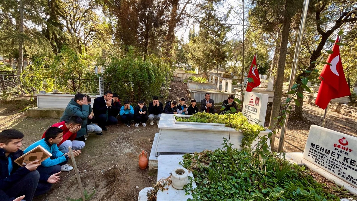 1732359953 258 Sehit Ogretmen Mustafa Karinca Kabri Basinda Anildi Guncel