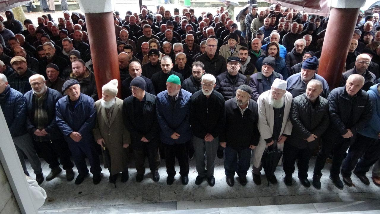 1732468094 451 Ogretmenler Gununde Aci Haber Emekli Ogretmen Kanserden Hayatini Kaybetti
