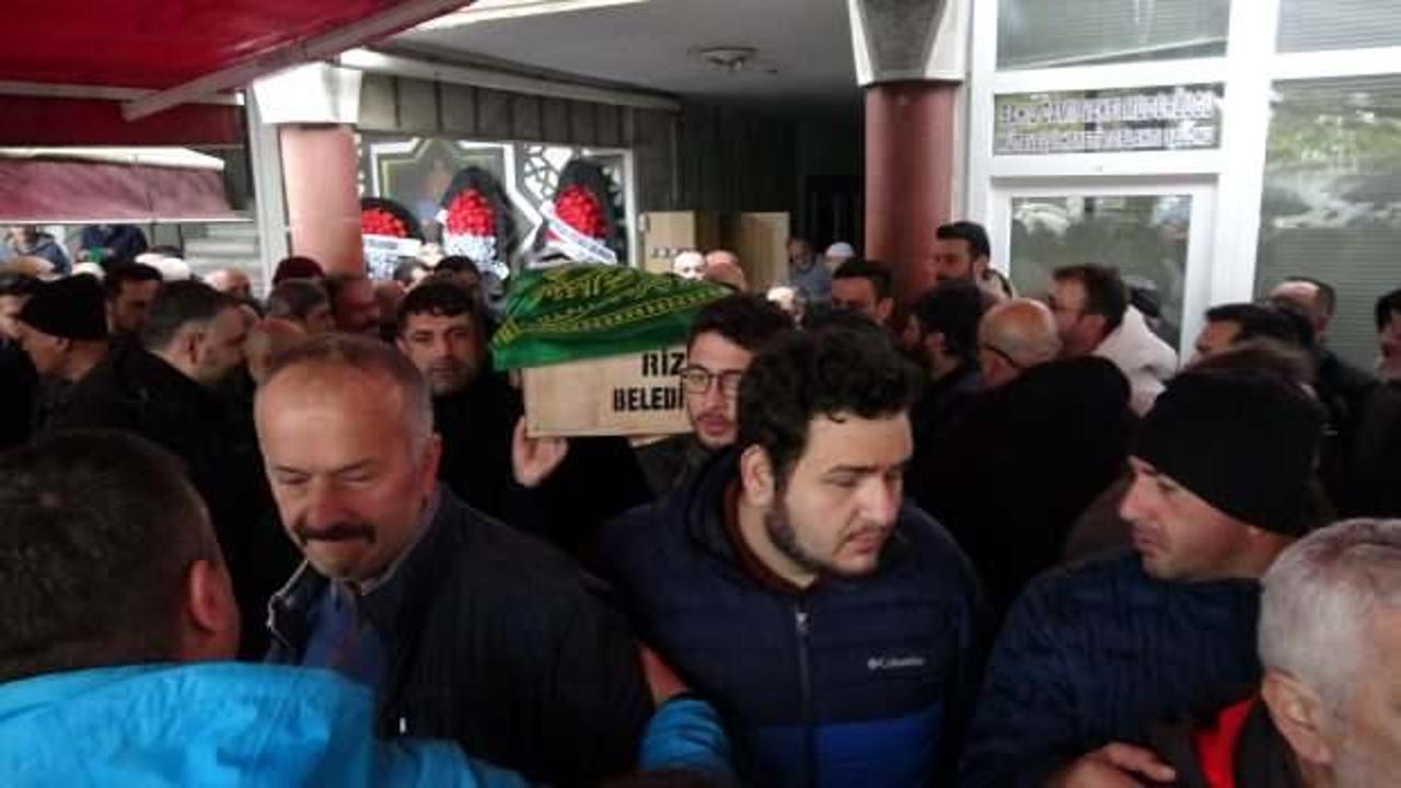 Öğretmenler Günü'nde büyük acı: Emekli öğretmen kanserden hayatını kaybetti!